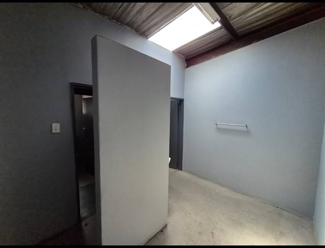 148M² WAREHOUSE TO LET IN WADEVILLE